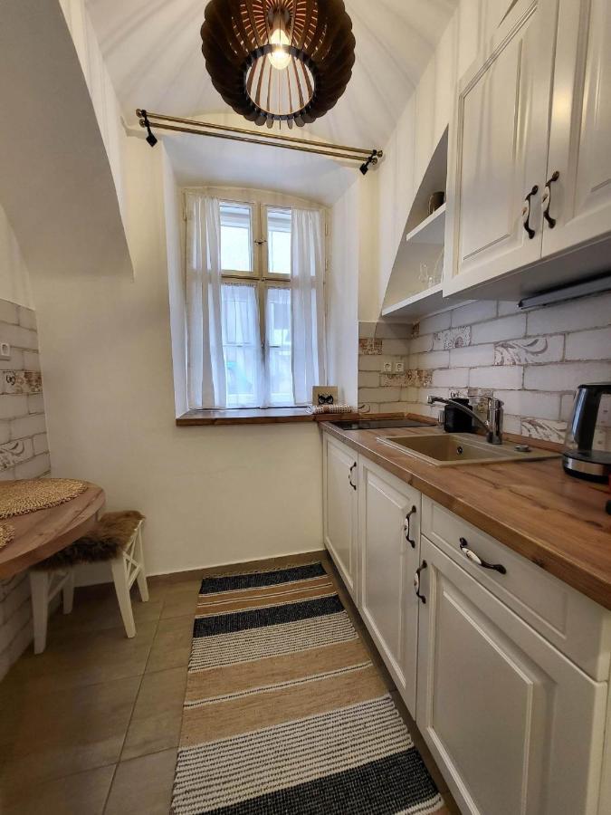Downtown Romantic Szekesfehervar Bagian luar foto