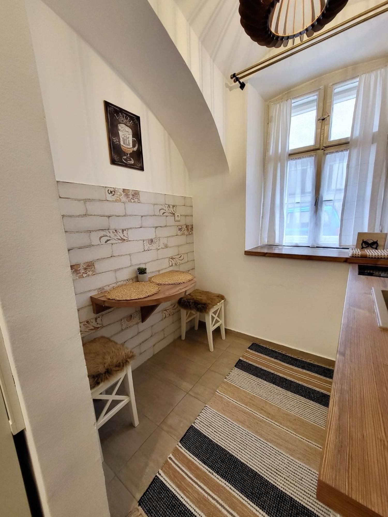 Downtown Romantic Szekesfehervar Bagian luar foto